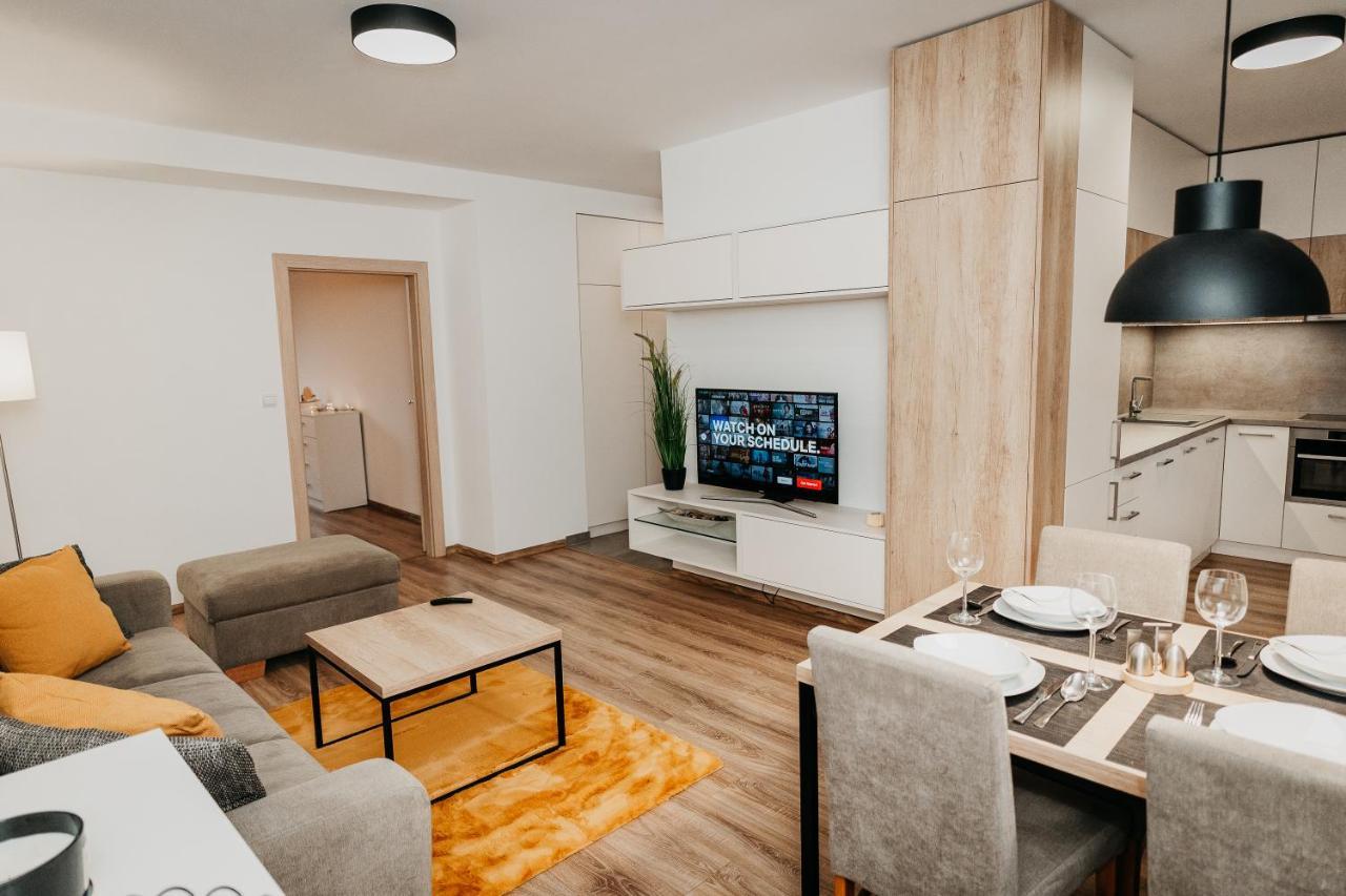 Old Town City Center Apartment 2 - Private Parking Included Kosice Exterior photo
